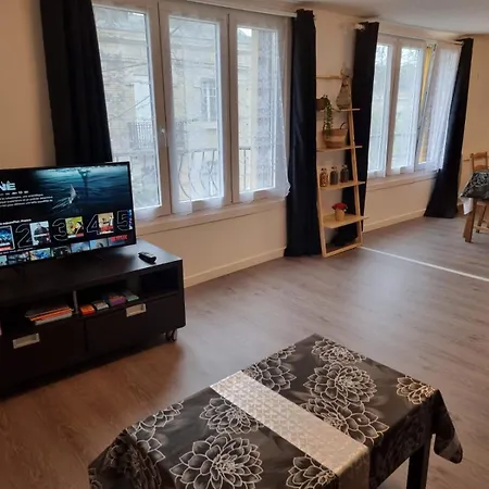 50m2 Centre Netflix Apartment